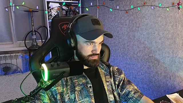 Snapshot of _Mostly_ chatting on February 7, 2026, 4:43 pm Mostly online show from February 7, 2026, 4:43 pm