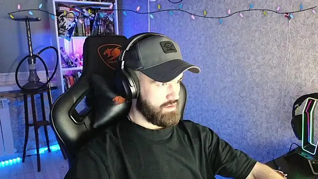 Snapshot of _Mostly_ chatting on February 21, 2026, 4:46 am Mostly online show from February 21, 2026, 4:46 am