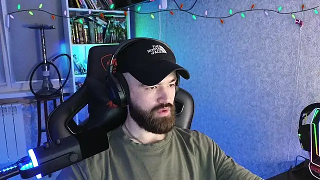 Snapshot of _Mostly_ chatting on February 24, 2026, 10:19 pm Mostly online show from February 24, 2026, 10:19 pm