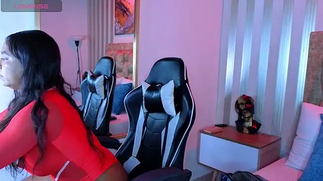 amara queen  online show from April 17, 2026, 11:46 am