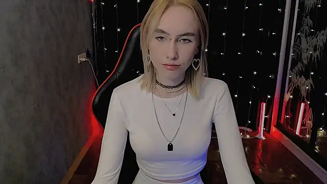 Snapshot of crybambi chatting on February 5, 2026, 6:56 pm crybambi online show from February 5, 2026, 6:56 pm