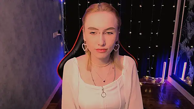 Snapshot of crybambi chatting on February 23, 2026, 7:50 am crybambi online show from February 23, 2026, 7:50 am