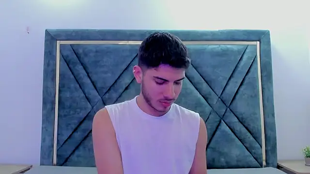 Apolo Gray online show from February 18, 2026, 5:25 am