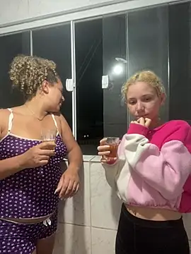 LoiraQuente69 online show from May 17, 2026, 4:43 am