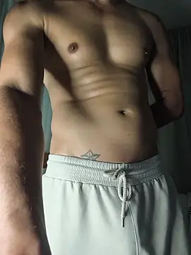 Snapshot of logan-31 chatting on February 14, 2026, 2:41 am logan-31 online show from February 14, 2026, 2:41 am