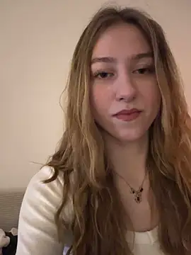 Snapshot of romyxxs chatting on February 2, 2026, 8:18 pm romyxxs online show from February 2, 2026, 8:18 pm