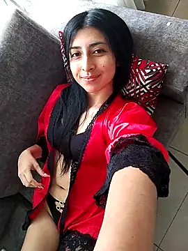 EmmaWilliamss4 online show from April 18, 2026, 12:31 pm