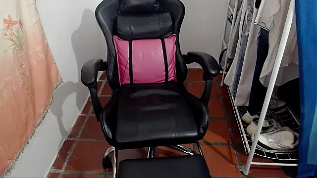 Snapshot of BOY_0914 chatting on February 27, 2026, 5:18 am BOY 0914 online show from February 27, 2026, 5:18 am