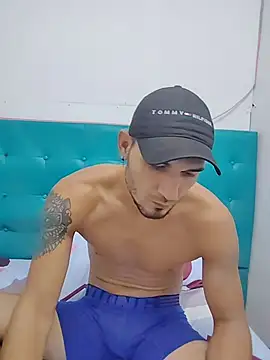 Snapshot of junior_men22 chatting on February 18, 2026, 12:12 pm junior men22 online show from February 18, 2026, 12:12 pm