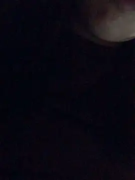 Snapshot of honeyyy110 chatting on February 7, 2026, 12:42 pm honeyyy110 online show from February 7, 2026, 12:42 pm