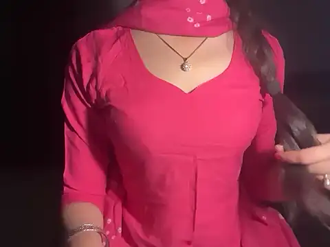 Snapshot of Simran_kaurr chatting on April 13, 2026, 6:52 am Simran kaurr online show from April 13, 2026, 6:52 am