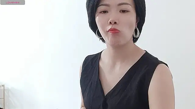 Nikishine online show from June 11, 2026, 5:27 am