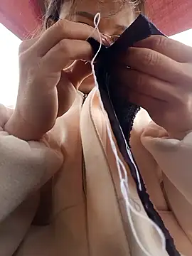 Snapshot of sushi-asa chatting on February 19, 2026, 7:04 am sushi-asa online show from February 19, 2026, 7:04 am