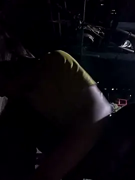 Snapshot of Bella-222 chatting on March 4, 2026, 11:22 pm Bella-222 online show from March 4, 2026, 11:22 pm