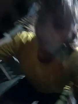 Snapshot of Bella-222 chatting on March 5, 2026, 11:28 am Bella-222 online show from March 5, 2026, 11:28 am