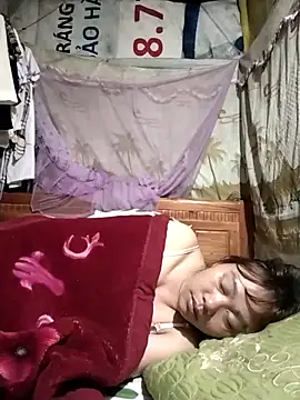 Snapshot of Bella-222 chatting on March 7, 2026, 9:23 pm Bella-222 online show from March 7, 2026, 9:23 pm