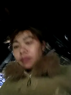 Snapshot of Bella-222 chatting on March 9, 2026, 3:43 am Bella-222 online show from March 9, 2026, 3:43 am