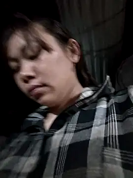 Snapshot of Bella-222 chatting on April 2, 2026, 12:14 pm Bella-222 online show from April 2, 2026, 12:14 pm