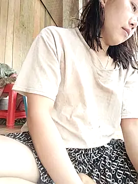 Snapshot of Bella-222 chatting on April 6, 2026, 5:08 am Bella-222 online show from April 6, 2026, 5:08 am