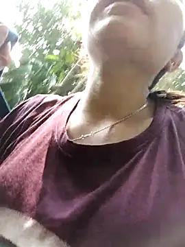 Snapshot of Bella-222 chatting on April 8, 2026, 5:07 am Bella-222 online show from April 8, 2026, 5:07 am