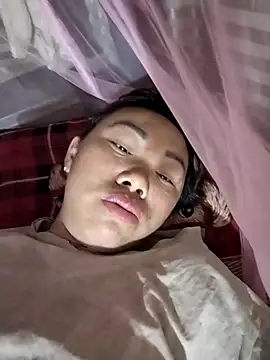 Snapshot of Bella-222 chatting on April 13, 2026, 11:10 pm Bella-222 online show from April 13, 2026, 11:10 pm