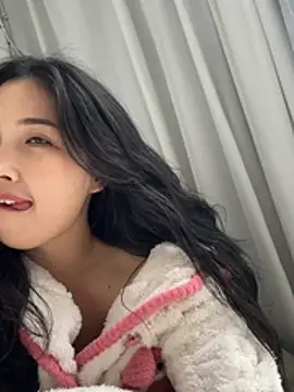 Snapshot of mimi-love13 chatting on March 1, 2026, 6:04 am mimi-love13 online show from March 1, 2026, 6:04 am