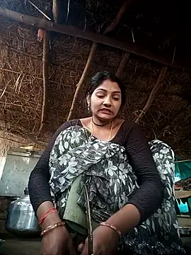 Snapshot of Hotty_raghni chatting on February 2, 2026, 4:55 am Hotty raghni online show from February 2, 2026, 4:55 am