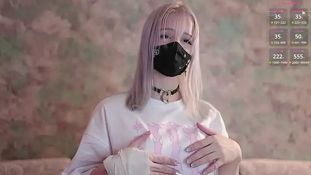 Snapshot of Yunakiss chatting on March 2, 2026, 9:10 pm Yunakiss online show from March 2, 2026, 9:10 pm