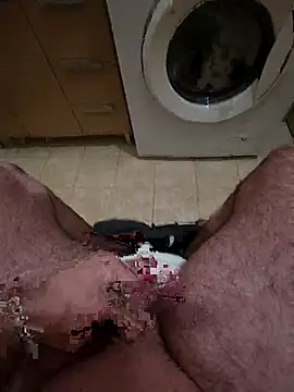 Snapshot of Heyyo3 chatting on February 5, 2026, 10:42 am Heyyo3 online show from February 5, 2026, 10:42 am