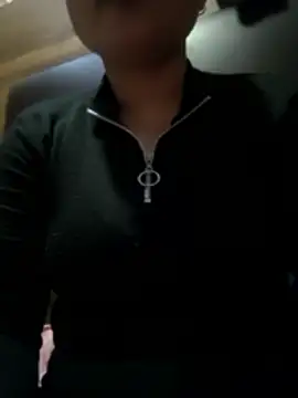 Snapshot of Suhanahotty1 chatting on February 15, 2026, 8:13 am Suhanahotty1 online show from February 15, 2026, 8:13 am