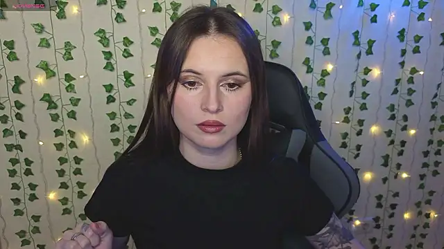 AliceIMonta online show from February 14, 2026, 3:53 pm