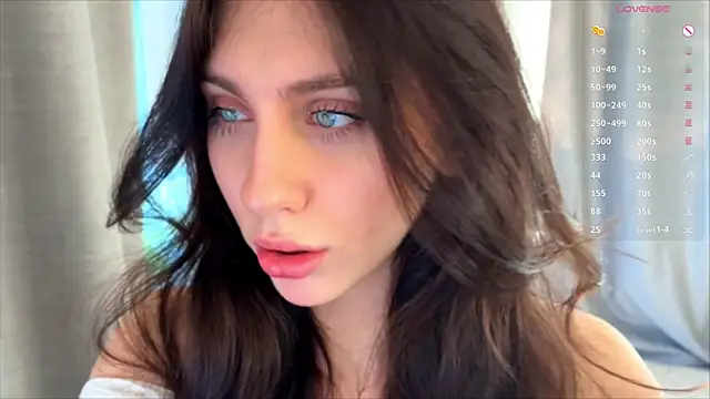 lunawho online show from April 22, 2026, 5:32 am