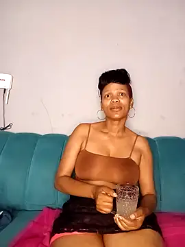 Snapshot of Pogee94 chatting on February 4, 2026, 8:31 am Pogee94 online show from February 4, 2026, 8:31 am