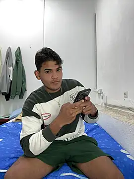 Snapshot of DavShi chatting on February 11, 2026, 7:19 pm DavShi online show from February 11, 2026, 7:19 pm