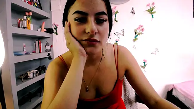 Snapshot of charlotte_petit_ chatting on February 7, 2026, 4:54 pm charlotte petit online show from February 7, 2026, 4:54 pm