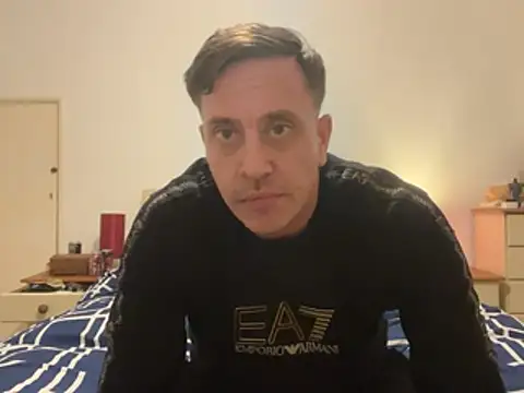 Snapshot of malcolm2334 chatting on April 3, 2026, 6:39 pm malcolm2334 online show from April 3, 2026, 6:39 pm