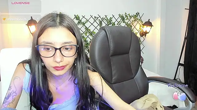 nana  rousse online show from February 8, 2026, 11:52 pm