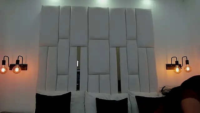  luna rossee  online show from March 19, 2026, 9:41 pm