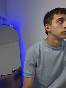 Lucas her online show from April 14, 2026, 11:44 pm