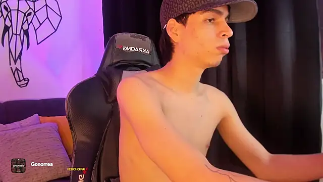 Snapshot of juan_posada chatting on February 2, 2026, 1:48 am juan posada online show from February 2, 2026, 1:48 am