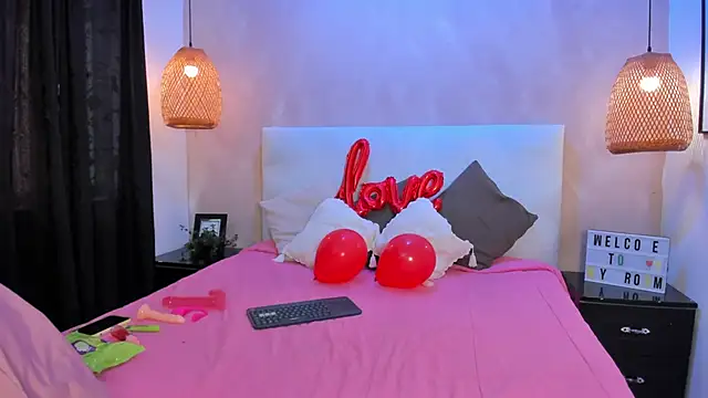 Snapshot of Hilaryportman chatting on February 11, 2026, 7:41 pm Hilaryportman online show from February 11, 2026, 7:41 pm