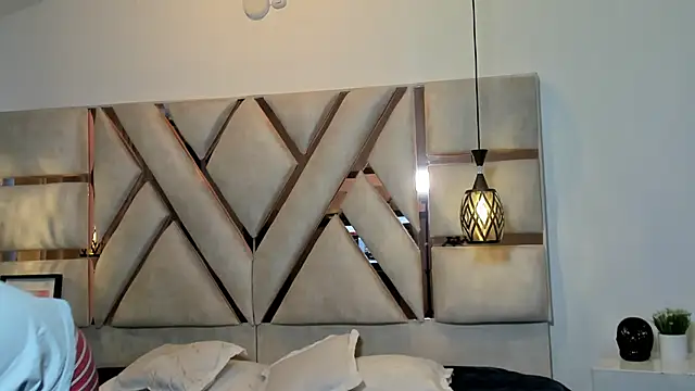 Snapshot of nilaynoa chatting on February 10, 2026, 12:09 pm nilaynoa online show from February 10, 2026, 12:09 pm