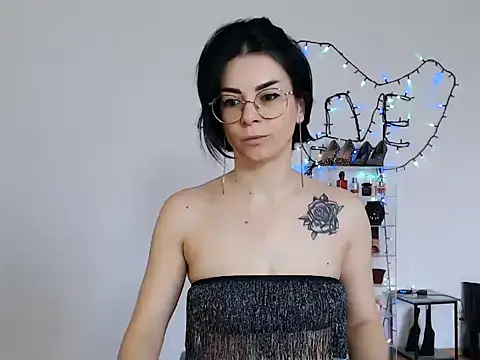 emacandy online show from March 25, 2026, 6:08 am