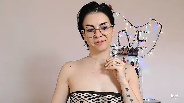 emacandy online show from April 16, 2026, 4:35 am