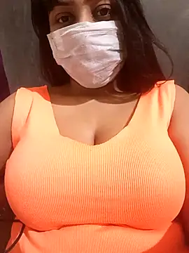 MidnightVibes  online show from April 13, 2026, 6:13 pm