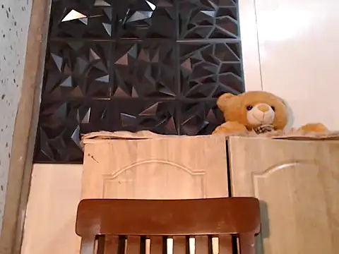 Yourdivagoddess online show from March 24, 2026, 4:17 am