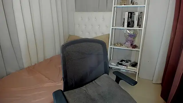 Snapshot of urtwinkjoshx chatting on February 22, 2026, 4:35 am urtwinkjoshx online show from February 22, 2026, 4:35 am