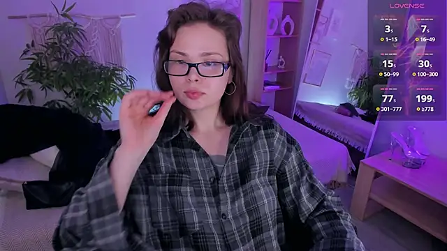 Maykinkya online show from March 16, 2026, 9:41 pm