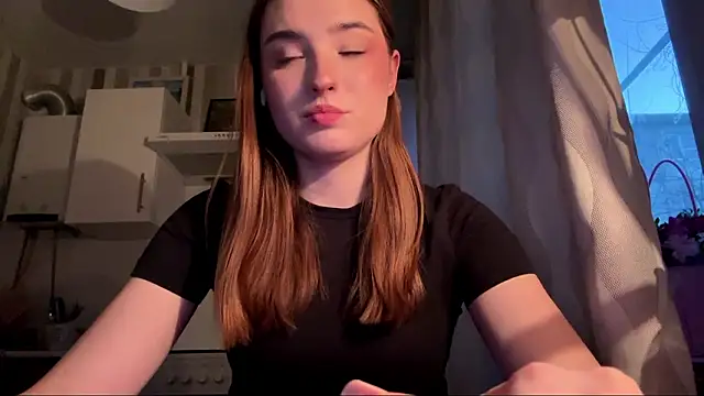 LissaBliss online show from March 13, 2026, 3:07 pm