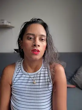 Snapshot of LunaHeat chatting on February 7, 2026, 9:07 pm LunaHeat online show from February 7, 2026, 9:07 pm